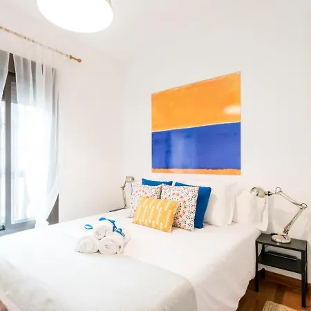 Holi-Rent Santa Marina Apartment Seville Exterior photo