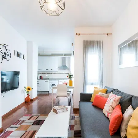 Holi-Rent Santa Marina Apartment Seville Exterior photo